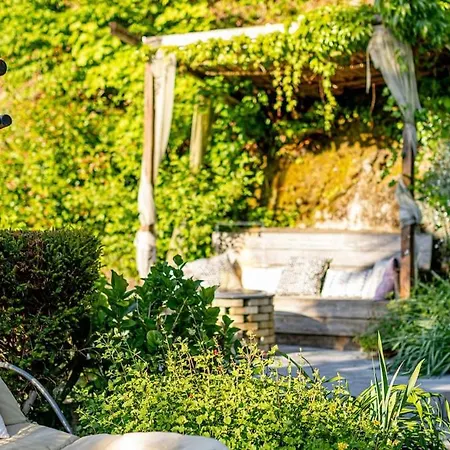 Villa Frontlake Tresserve