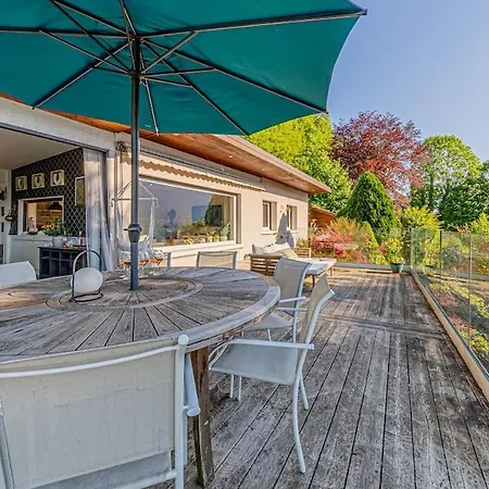 Villa Frontlake