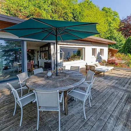 Frontlake Villa Tresserve